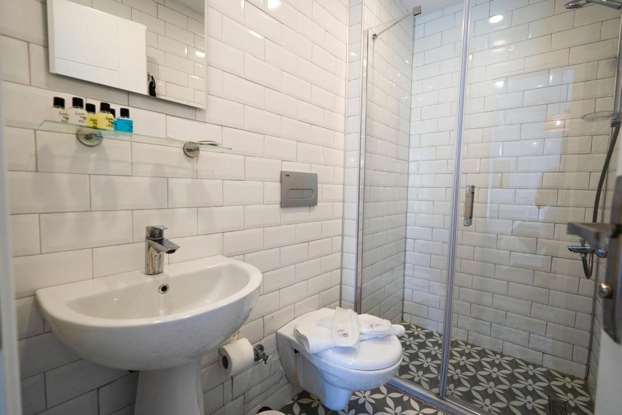 אלאקאטי Londia Otel מראה חיצוני תמונה